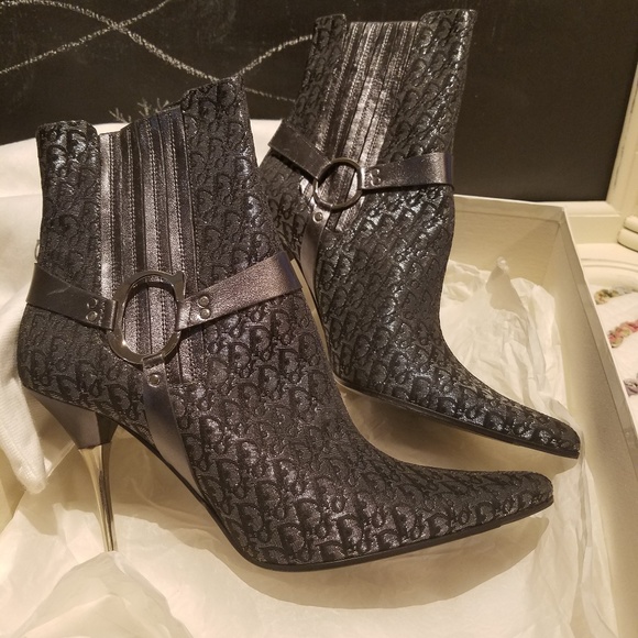 ❤❤NIB CHRISTIAN DIOR Street Chic Heeled Boots NIB - Picture 5 of 8